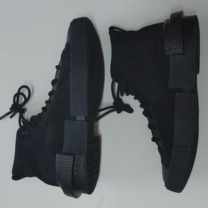 Converse All Star Disrupt CX HI SIZE 9.5 MENS SIZE 11.5 WOMENS BLACK/BLACK/BLACK